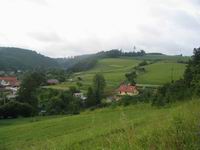 Pohled v d�lce na kapli�ku sv. Anny.